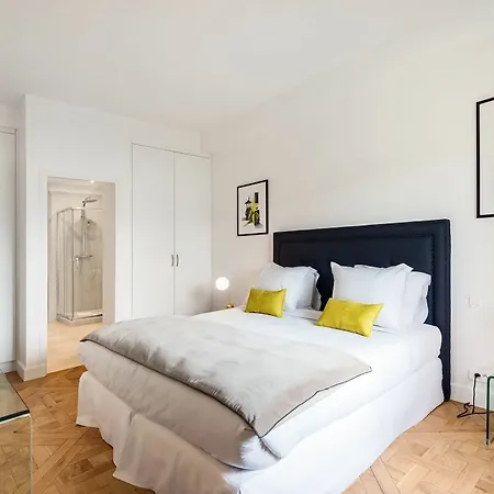 Palais Nouveau - Two Bedroom Apartment *